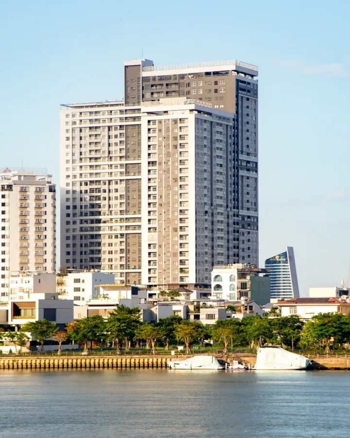 Nhà đất & căn hộ đang bán